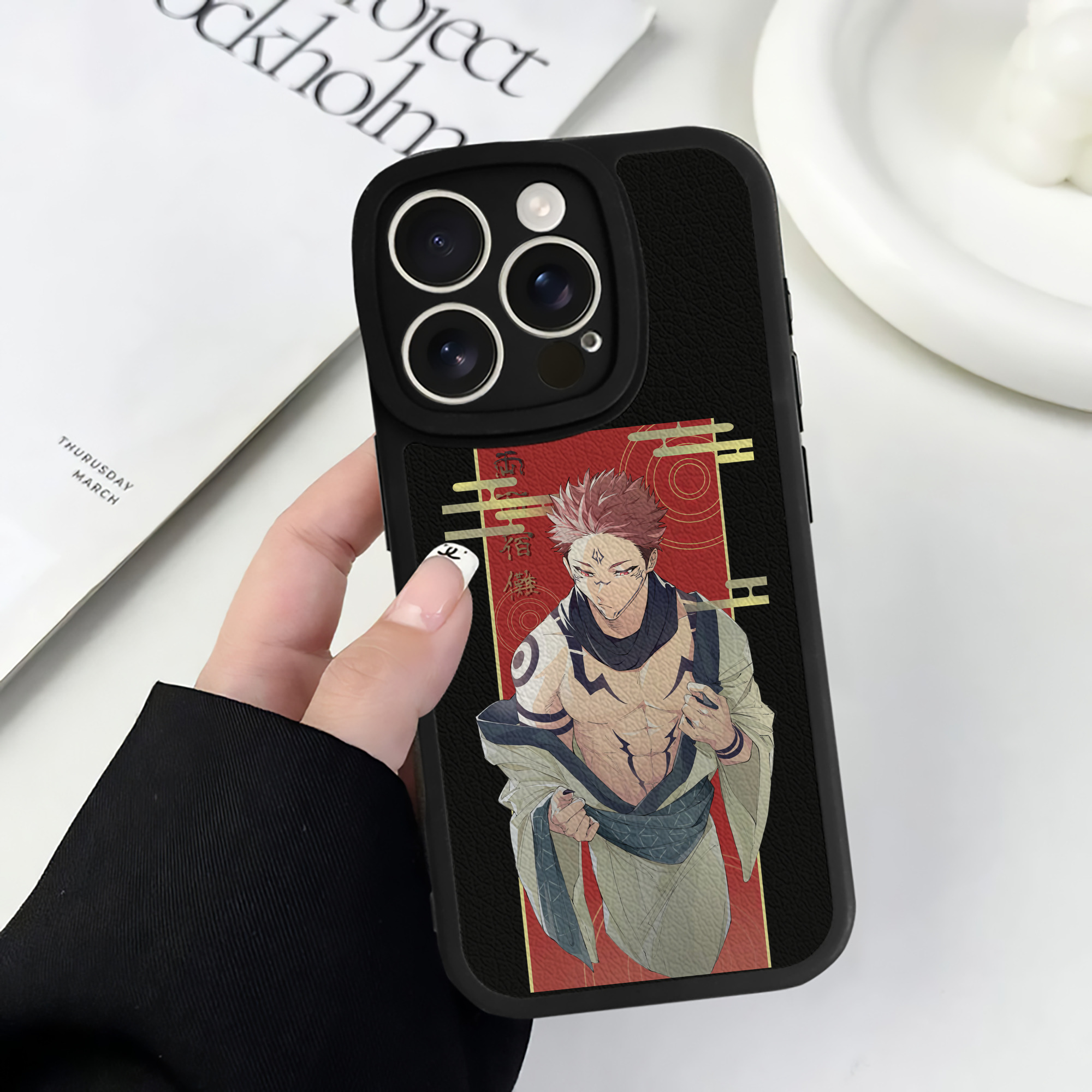 （画像用） 呪術廻戦 Jujutsu Kaisen 【iPhone 16シリーズ対応】シリコンスマホケース（レザー調） 材質：シリコン
